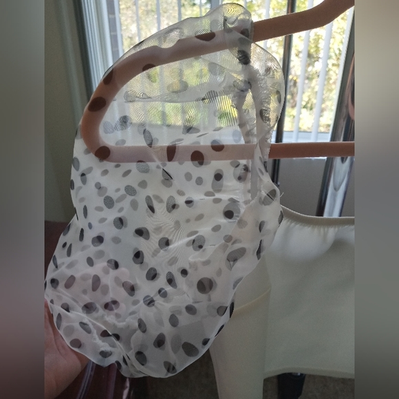 NWOT ASOS Design Polka Dot Organza puff sleeve crop top - Picture 4 of 5